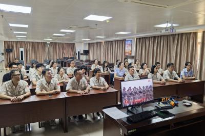 集中觀(guān)禮，共筑強(qiáng)國(guó)夢(mèng)！丨銘記歷史，緬懷先烈，珍視和平，開(kāi)創(chuàng)未來(lái)